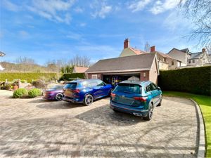 Photo 62- click for photo gallery